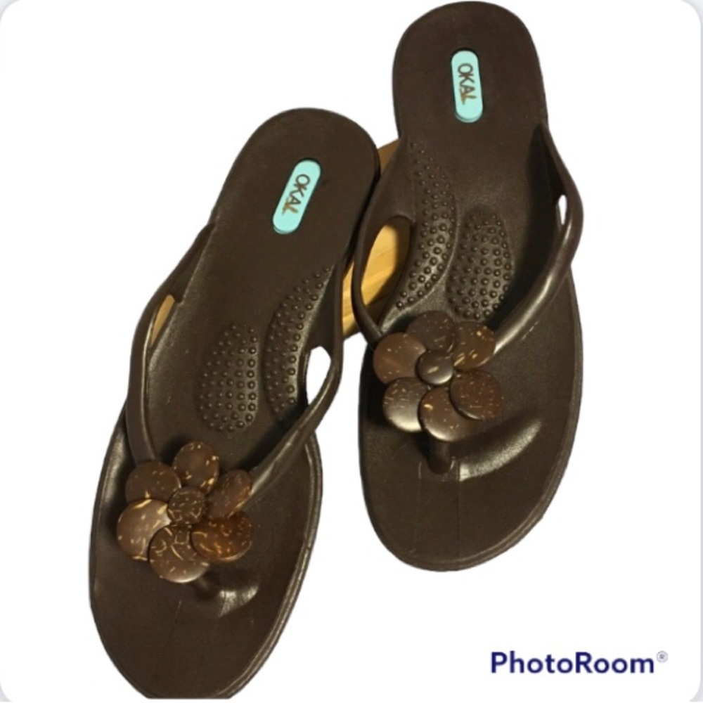 OKA B. sandals Color Brown with Wooden Flower Accents ML